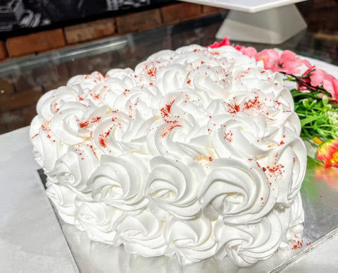 White Flora Heart Shaped Cream Design Cake