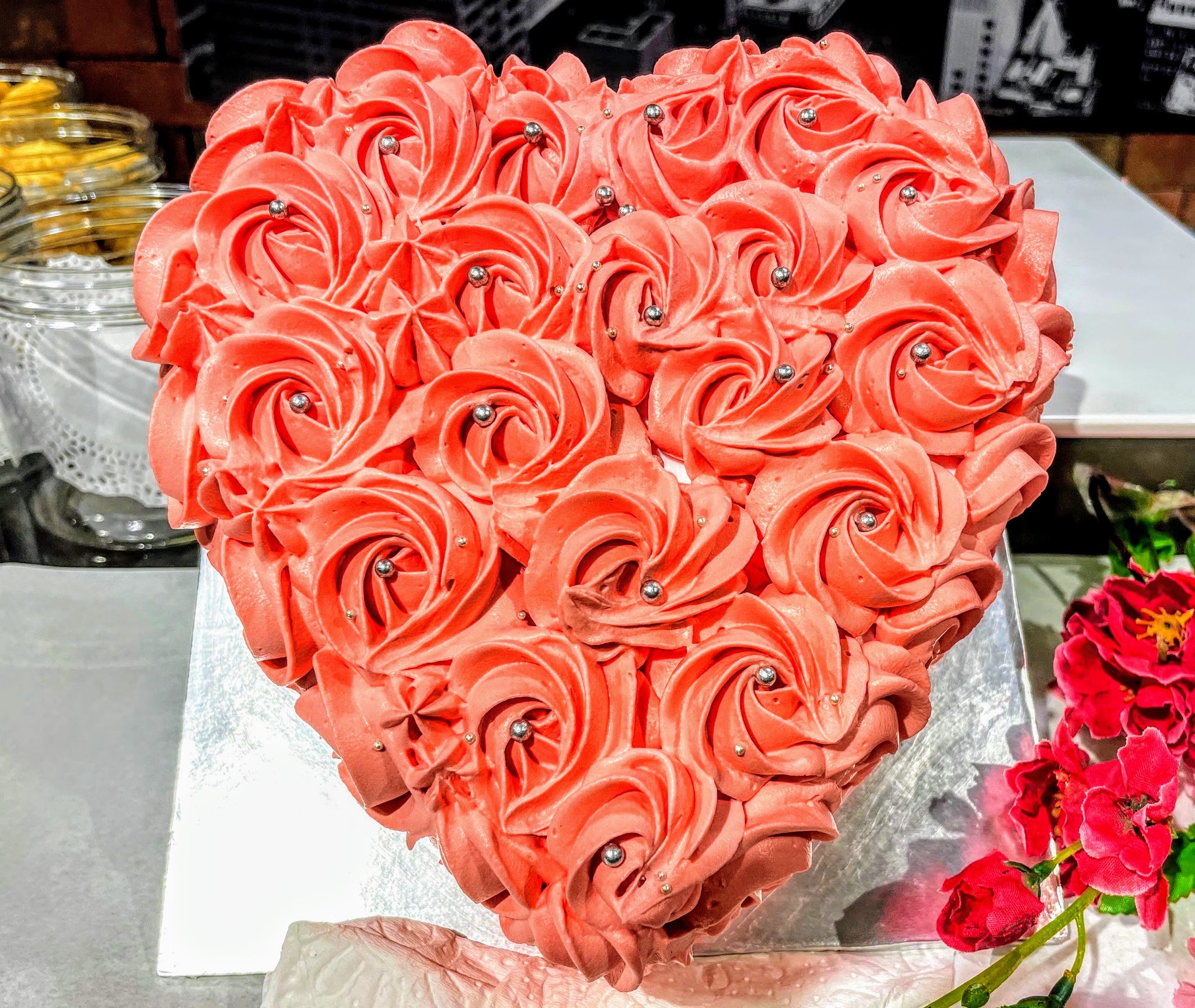 Red Flora Heart Shaped Cream Design Cake
