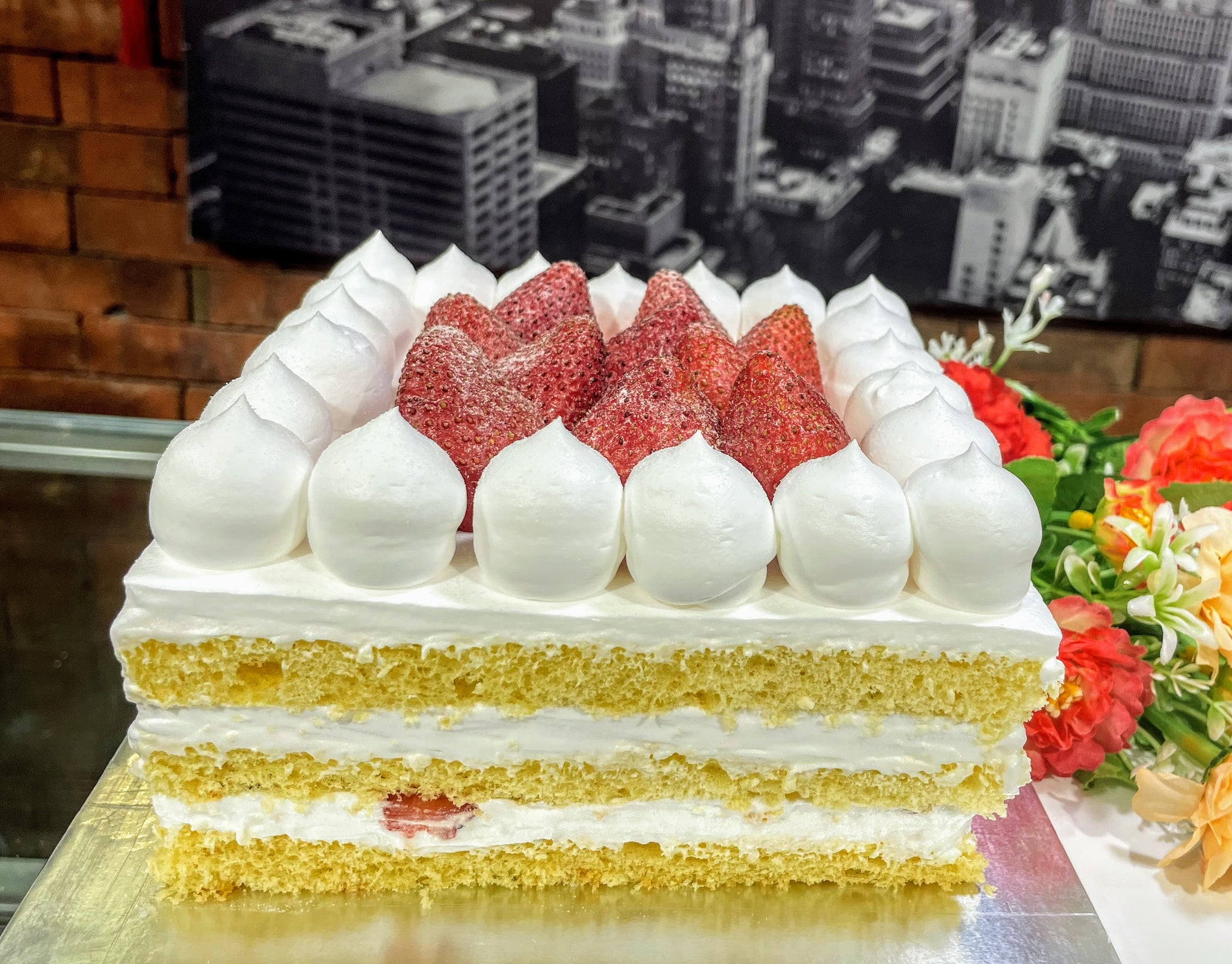 Strawberry Fruit Theme Cream Cake (Whole)