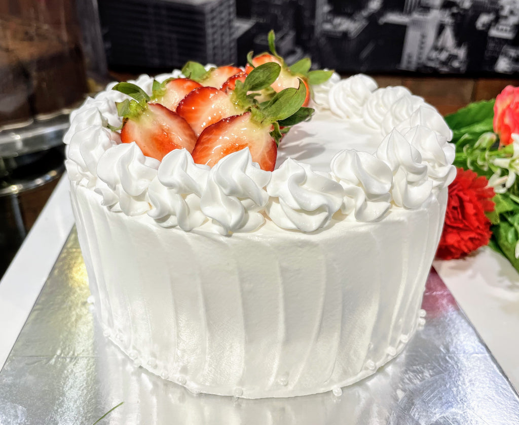 Strawberry Lite Fruit Theme with White Cream Round Cake (Whole)