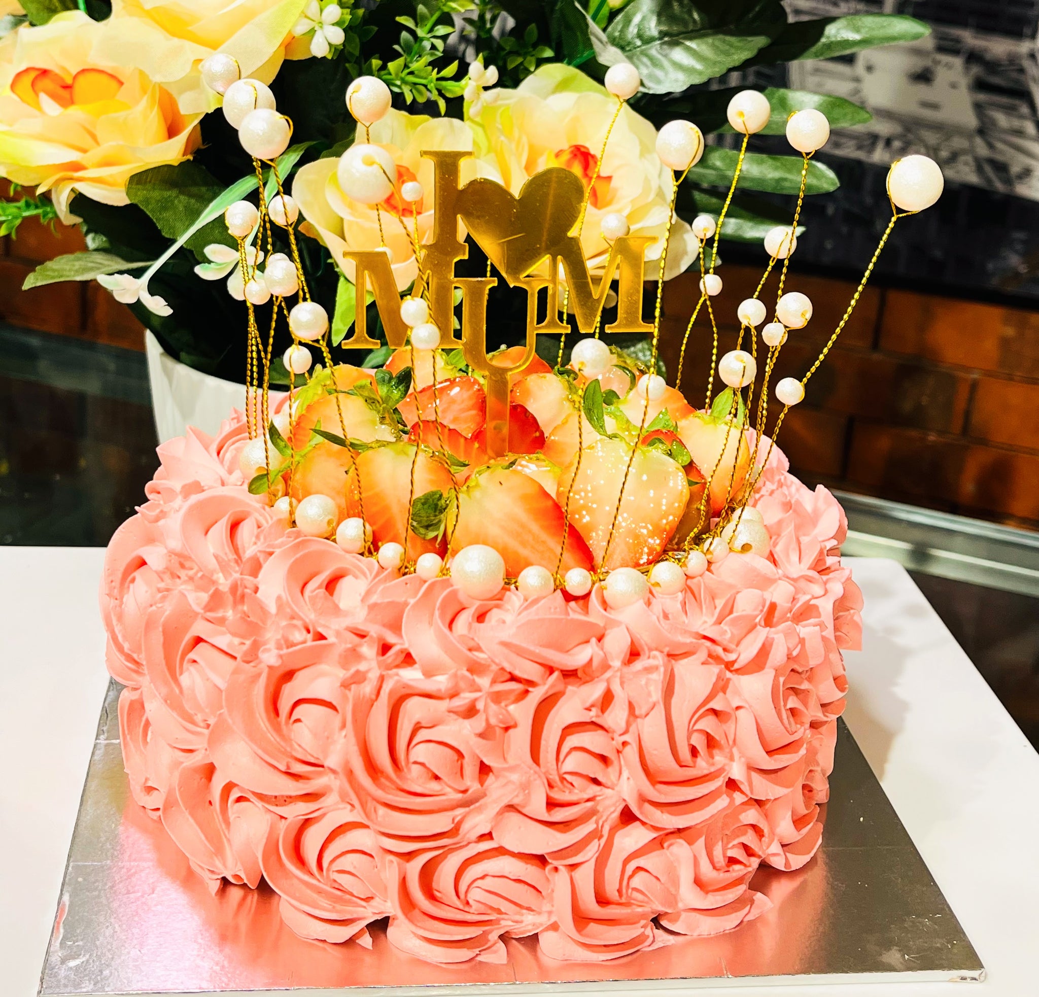 Pink Roses Cake for MUM Cream Design Cake