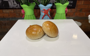 Mini Bun - Walnut with Cream / Diced Cheese